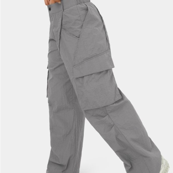 NWT Halara Button Zipper Side Pocket Wide Leg Casual Cargo Pants Size S (4-6) - Picture 2 of 9